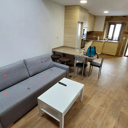 Casa Vacacional De Pueblo Nyaraló